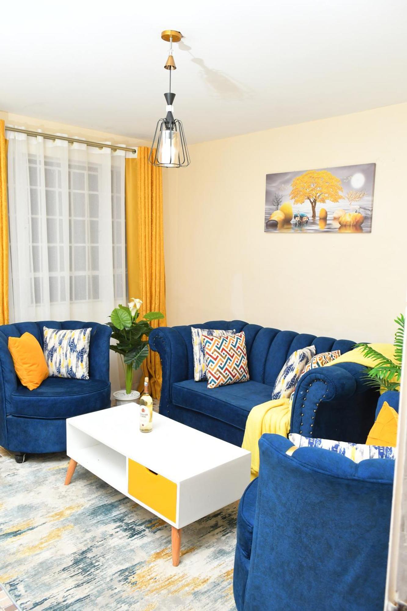 Nomads Luxurious Homes, Trm Drive, 725-305-284 Apartment *