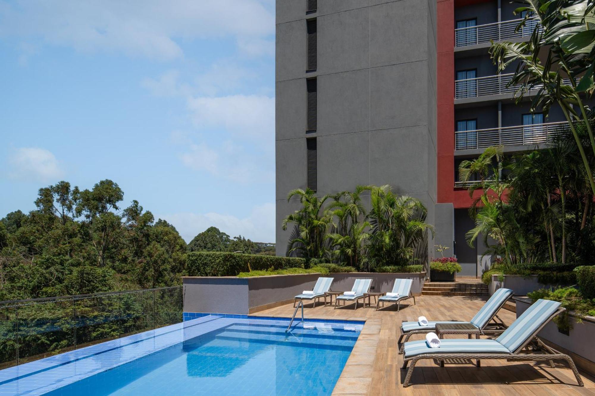 - Two Rivers Mall By Ihg Hotel 4*