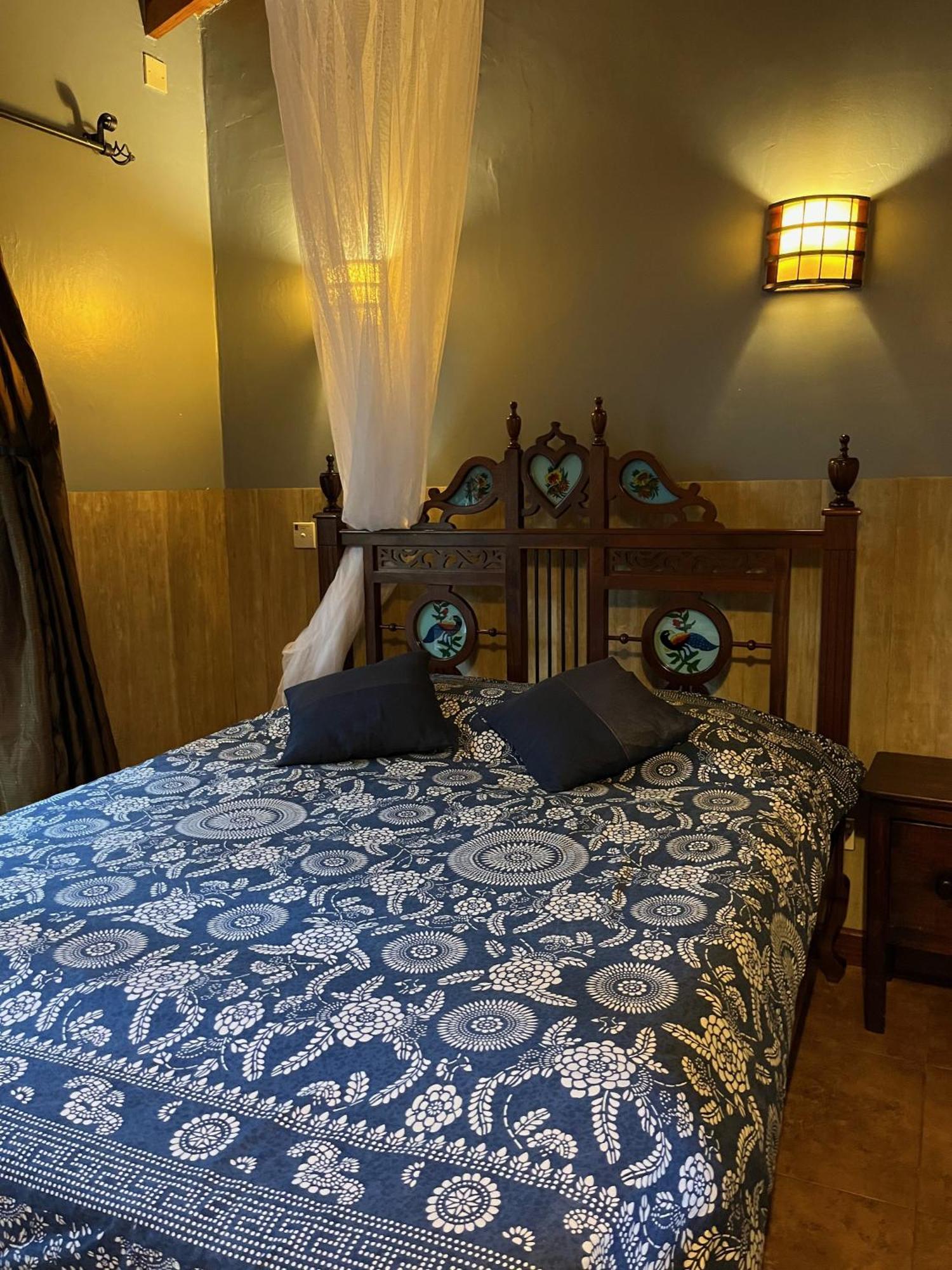 Lake View Studios 3*
