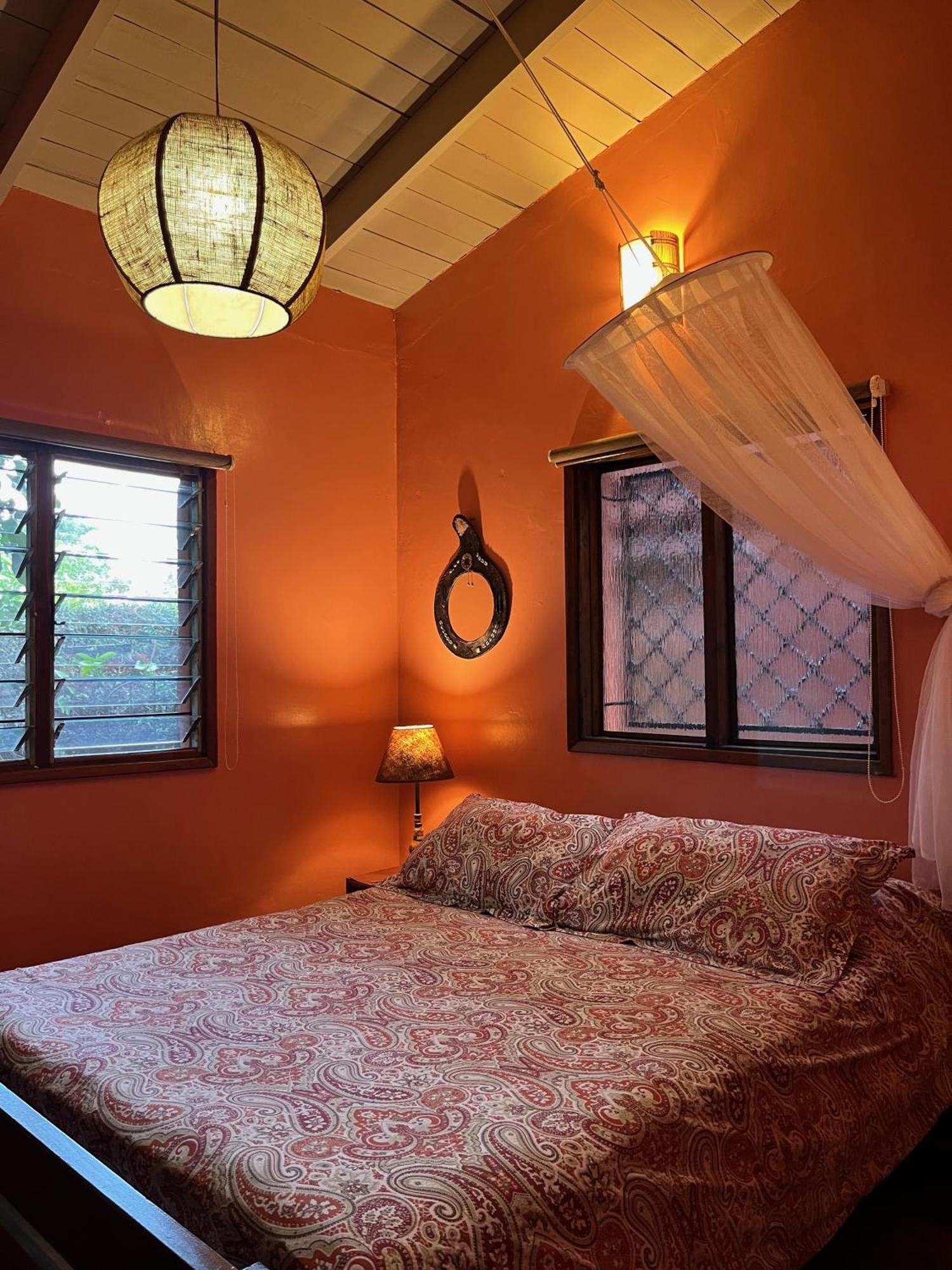 Lake View Studios 3*