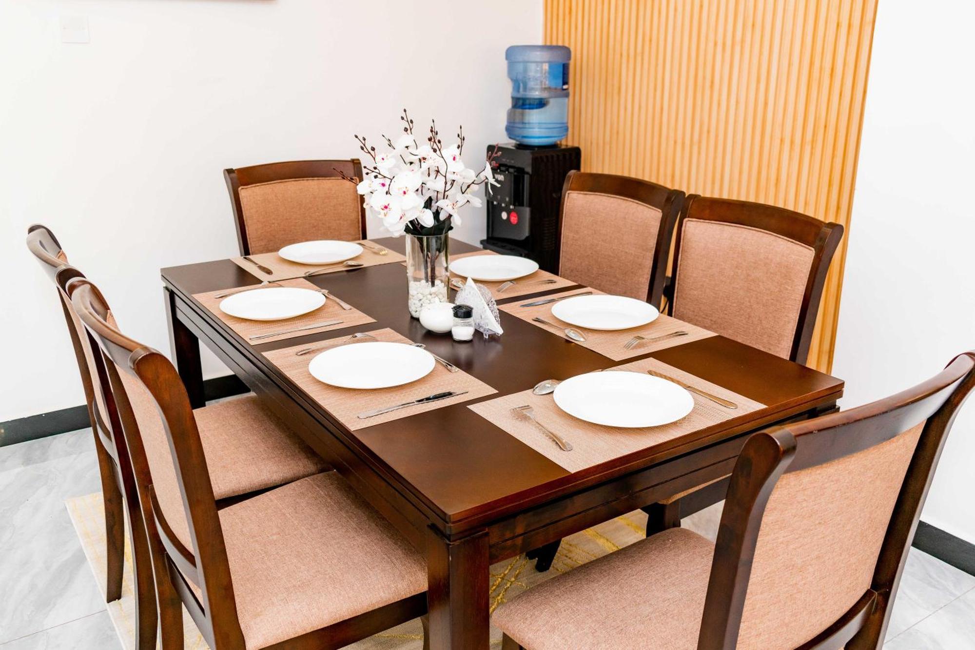 Staroot Charm 2br Yaya Center, Kilimani Apartment *