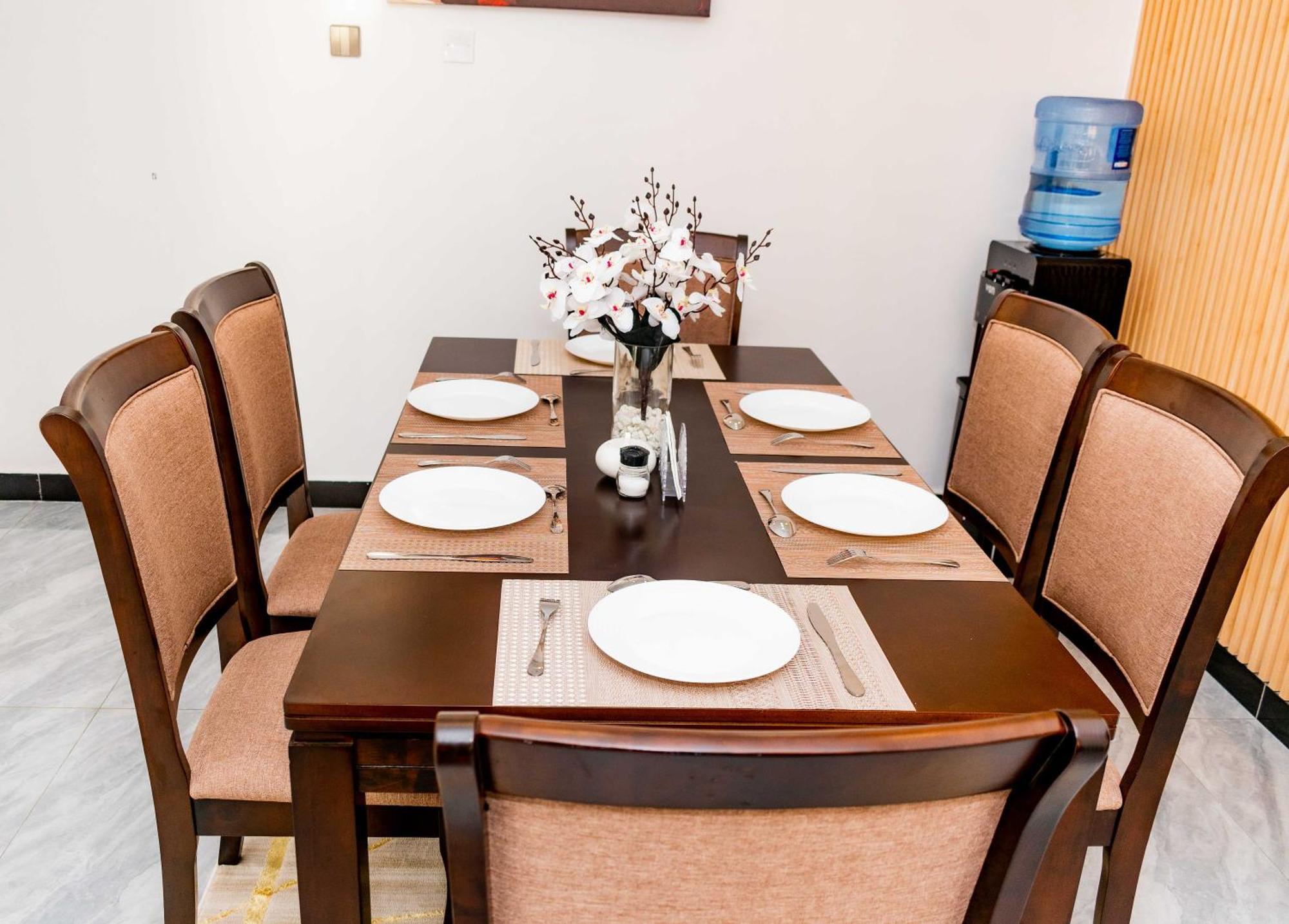Staroot Charm 2br Yaya Center, Kilimani