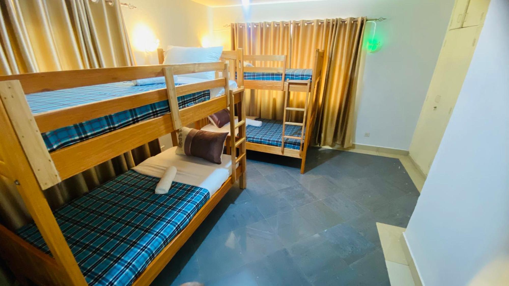 Rhino Point Backpackers Hostel *