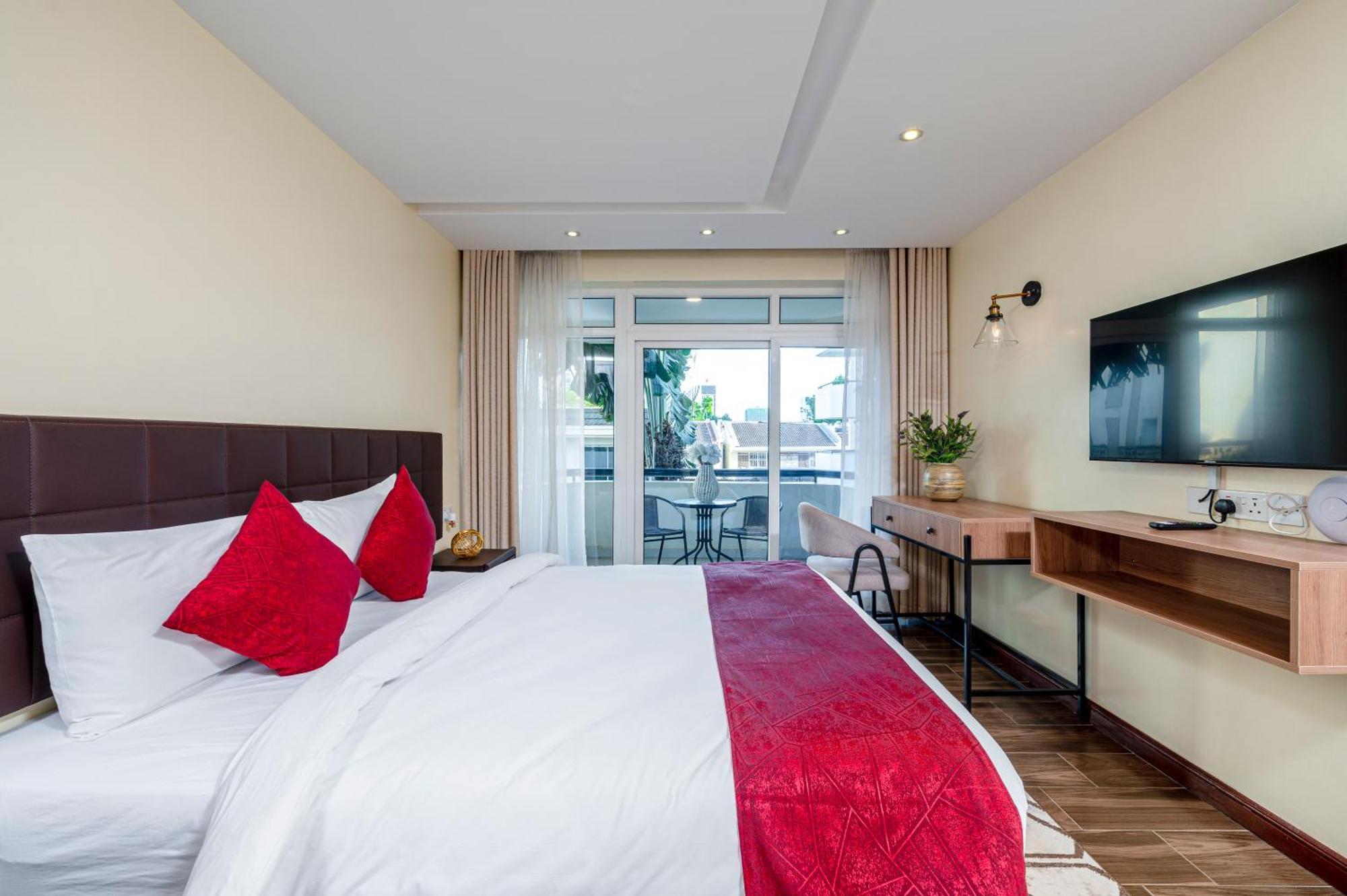 Roma Court Serviced Apartment *