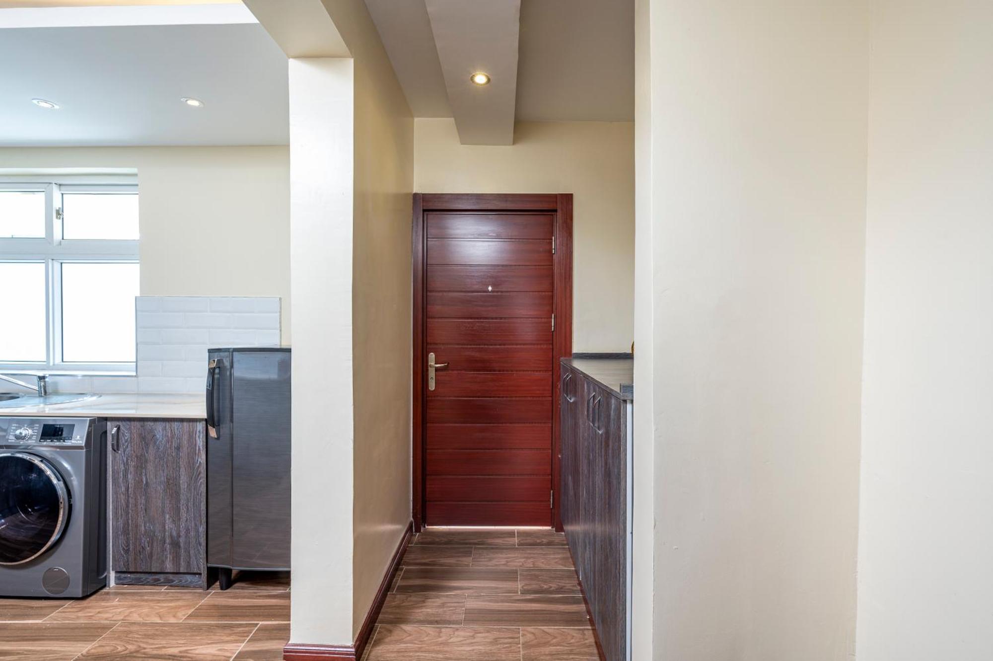 Roma Court Serviced