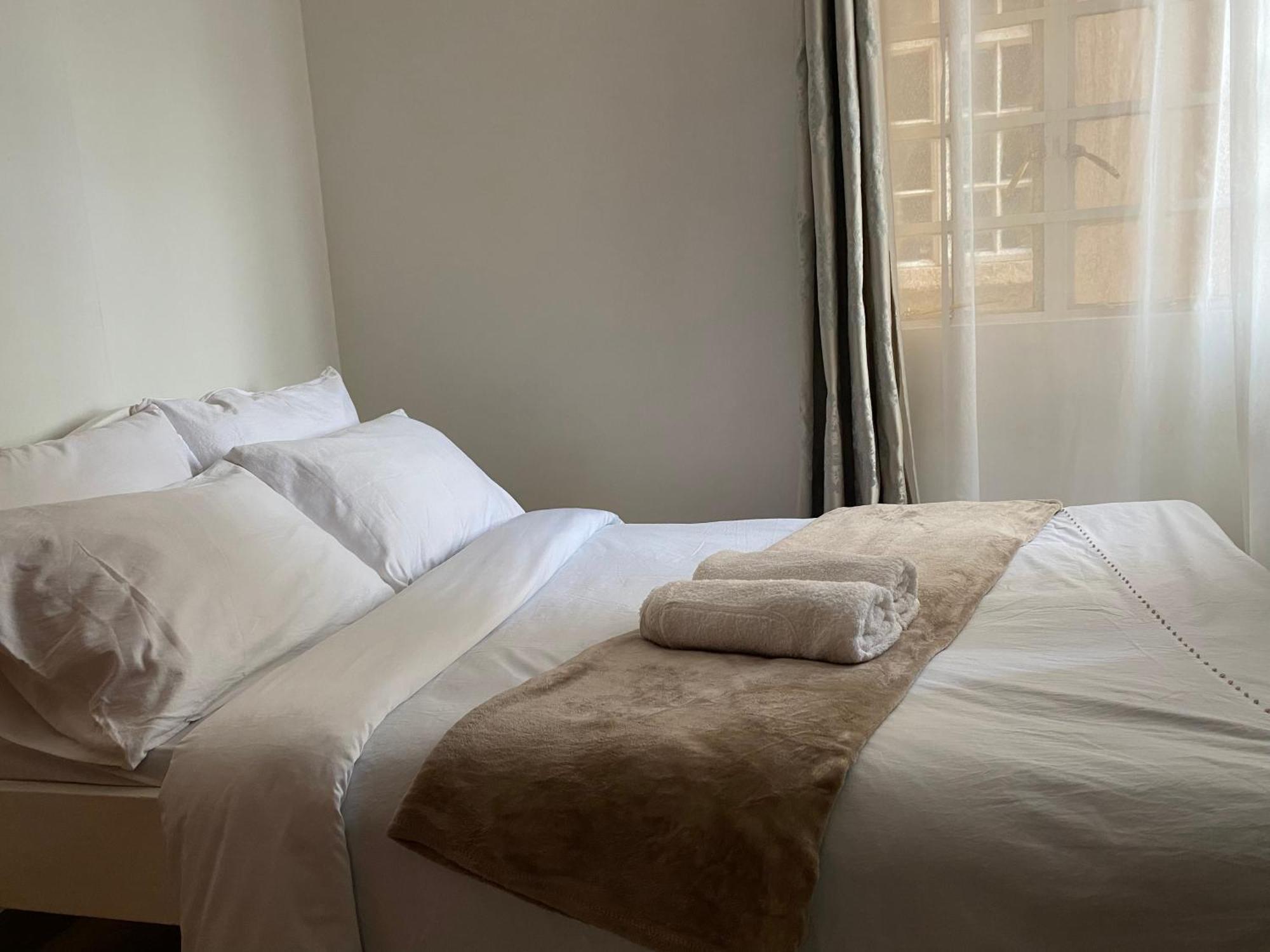 Private,secure 1bedroom In West Apartment