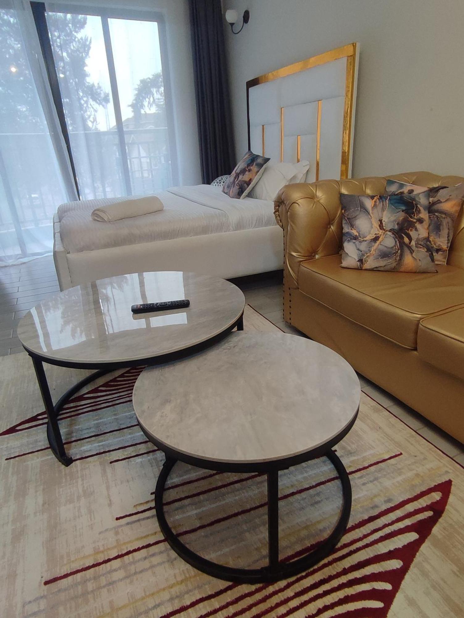 Super Kileleshwa With Gym,balcony & Netflix Apartment *