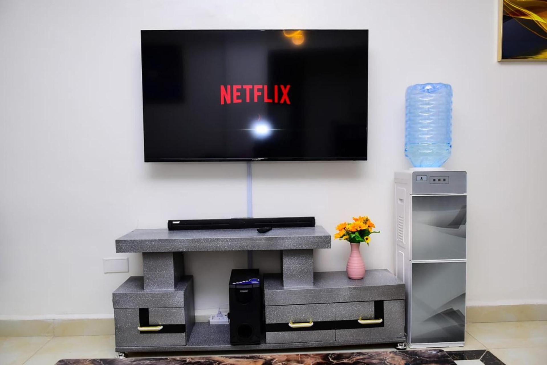 Inviting 1 Bed In Apartment