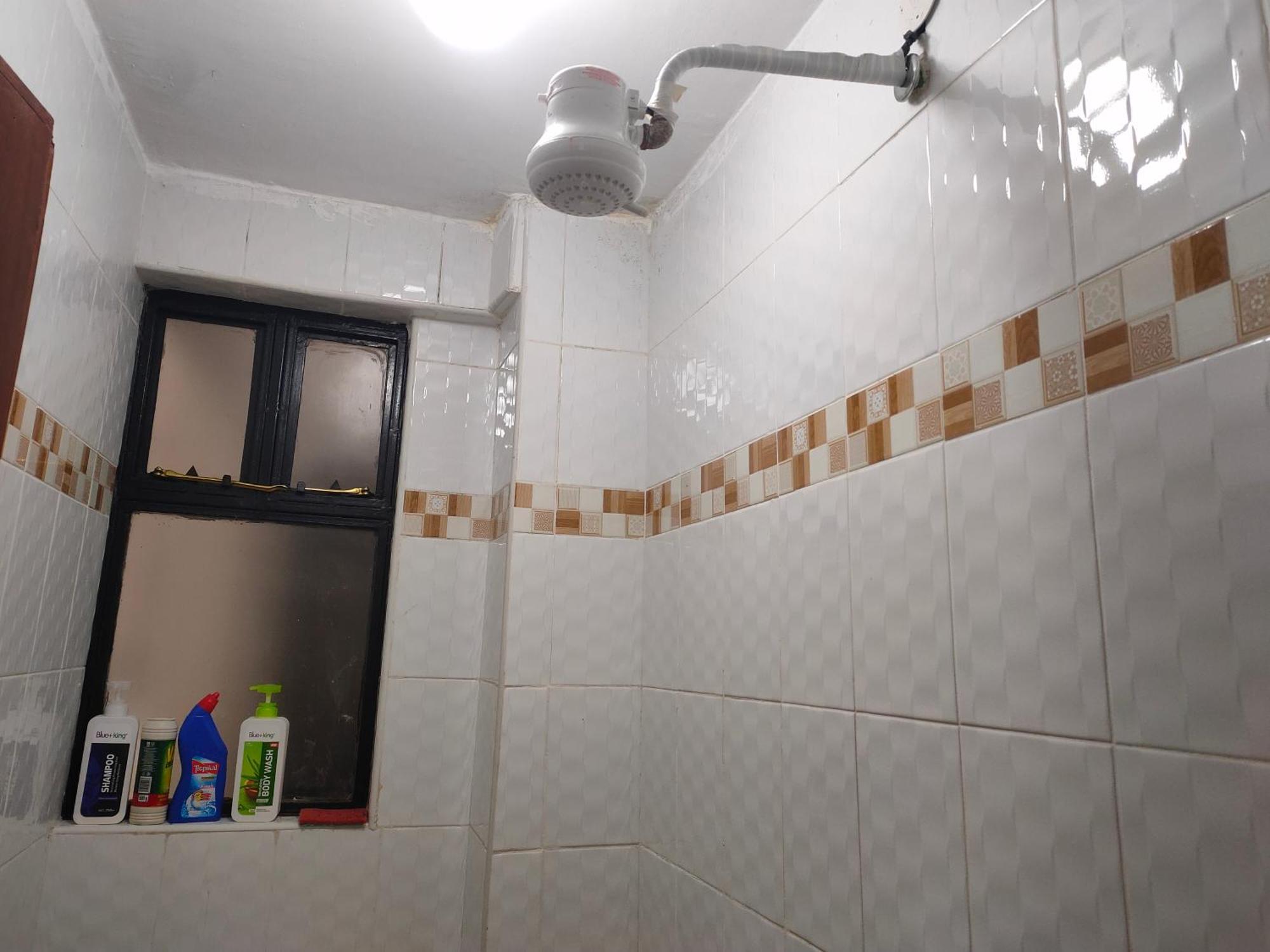 Inviting 1 Bed In Apartment