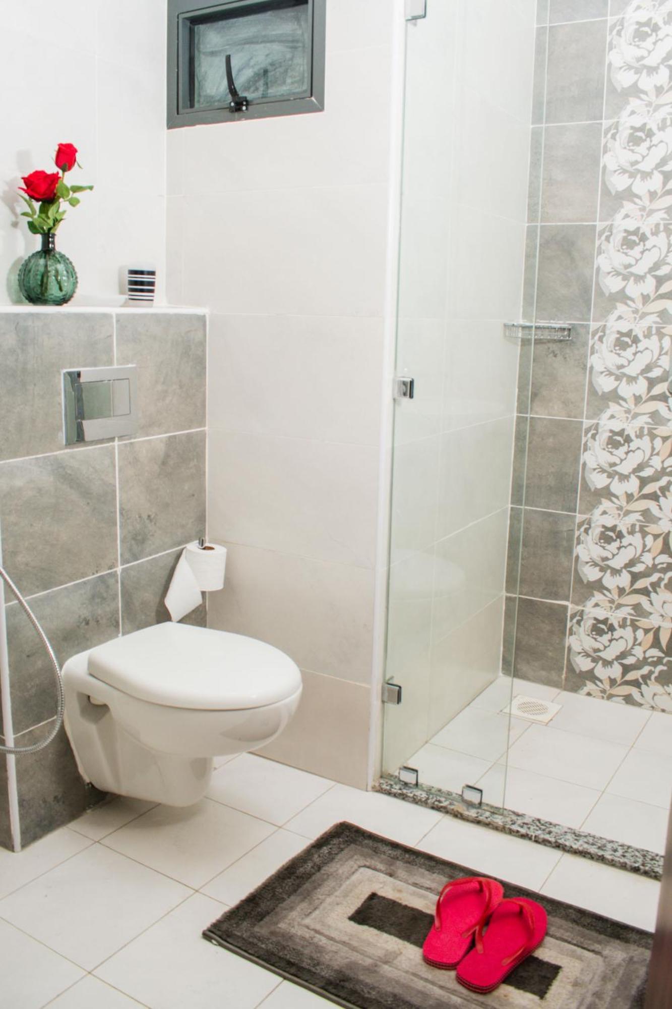 Silverstone Deluxe 1 Bedroom With A View , Gym & Pool - Kilimani Apartment *
