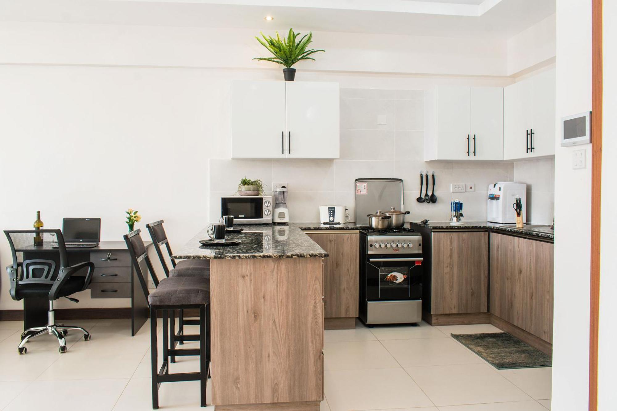 Silverstone Deluxe 1 Bedroom With A View , Gym & Pool - Kilimani