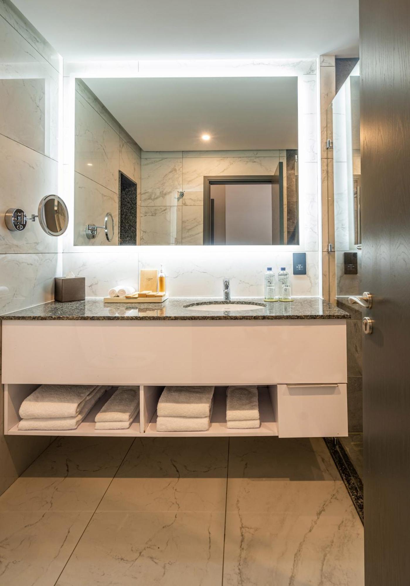 Dusit Princess Residences Hotel 4*