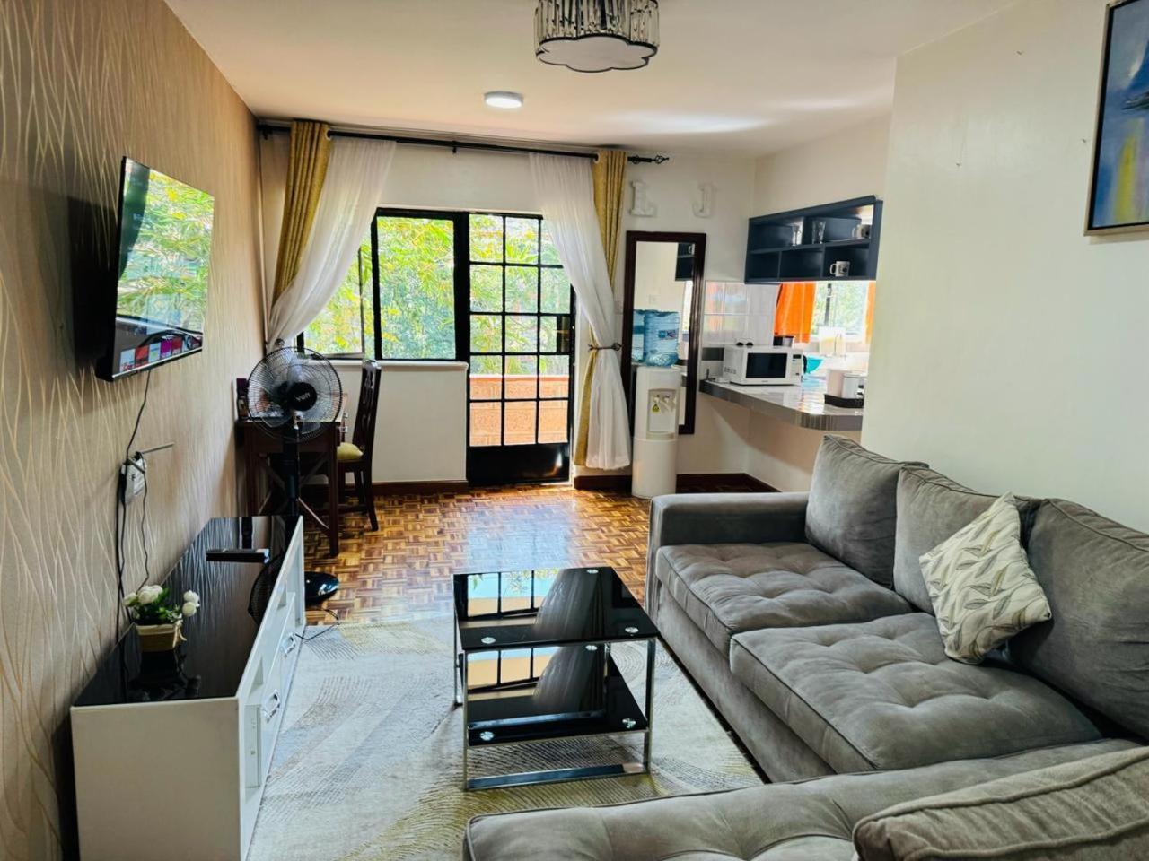 Lovely 1 Bedroom Brickwood *