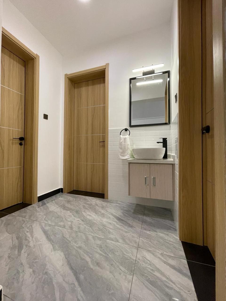 Staroot Apartment-kilimani Yaya Center
