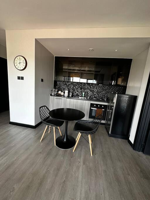 Luxury Westlands 2 Bedroom Apartment *