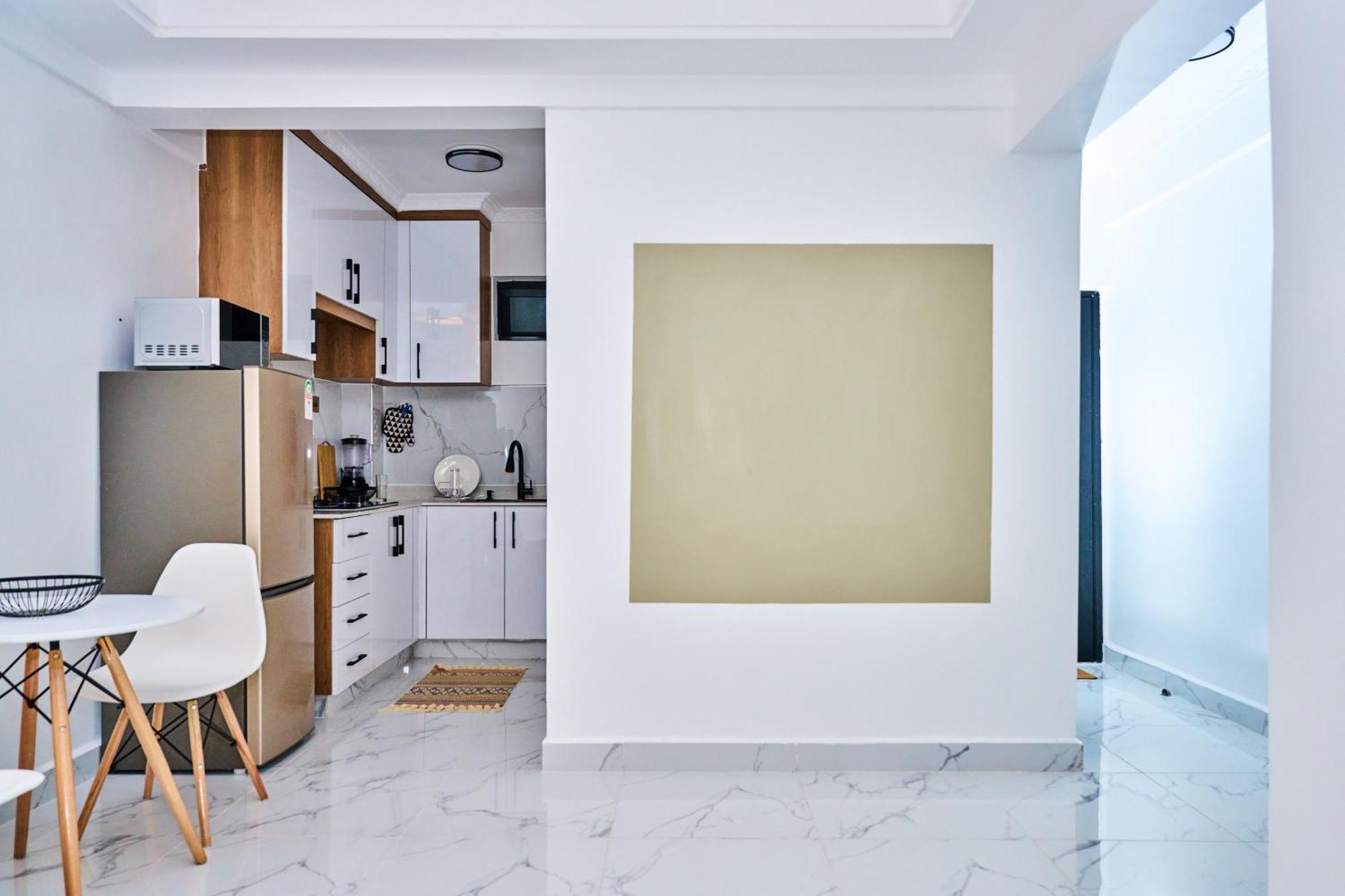 Reny Lux Nairobi