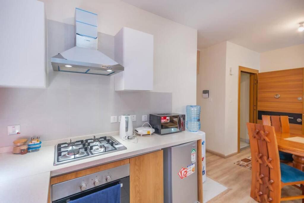 Luxury Dubai Style 1 Bedroom In Kileleshwa/lavington Apartment *