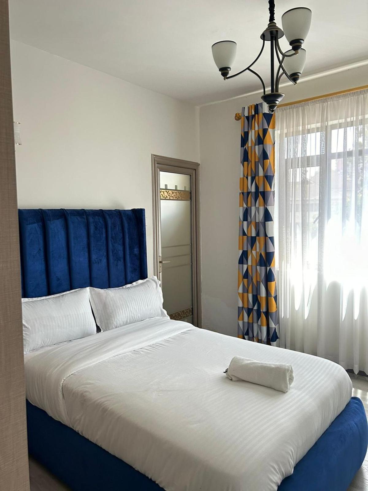 Apartment Serviced At Sandalwood