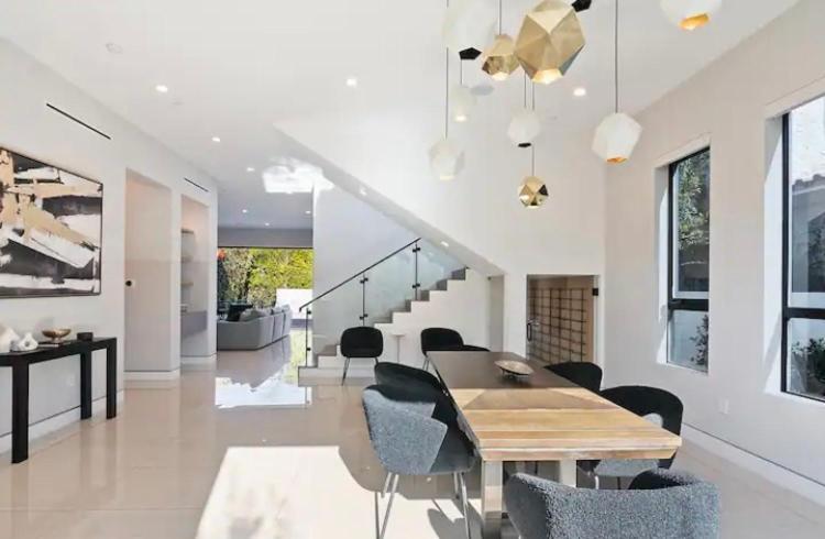 The Damrak Loft