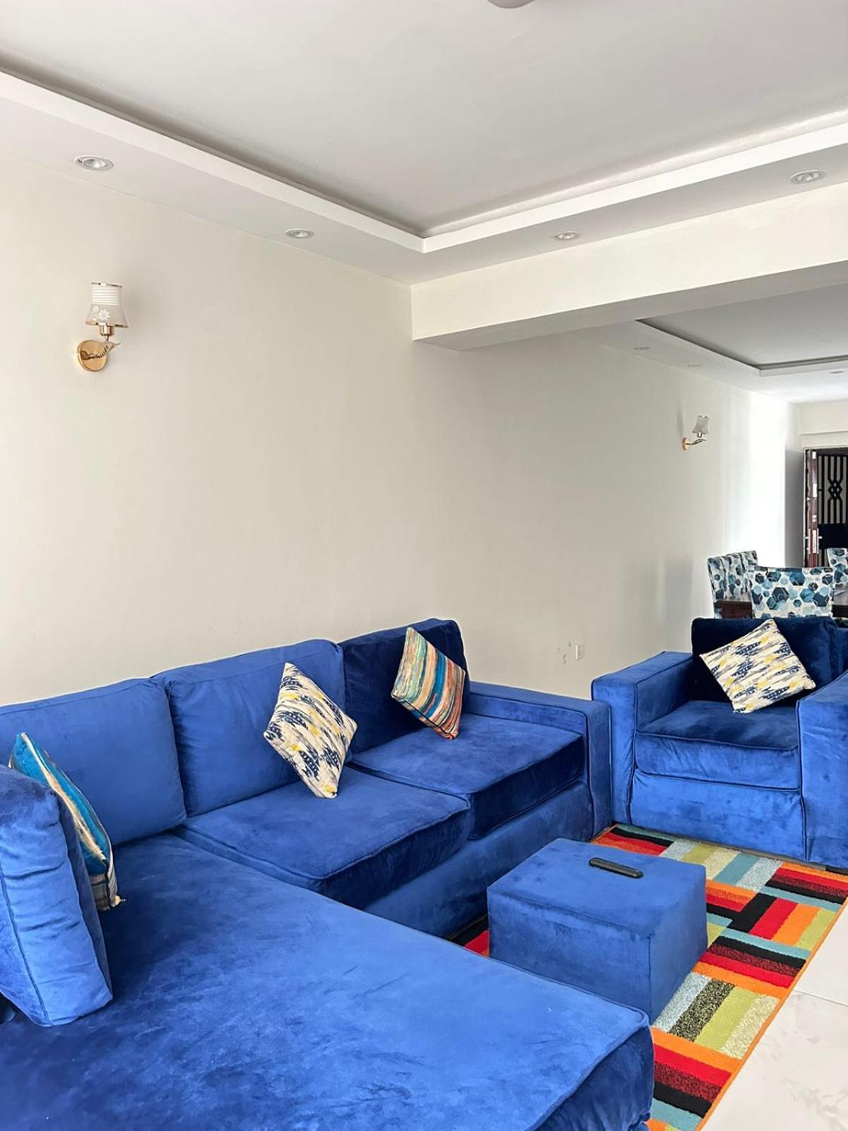 Serviced At Sandalwood Apartment