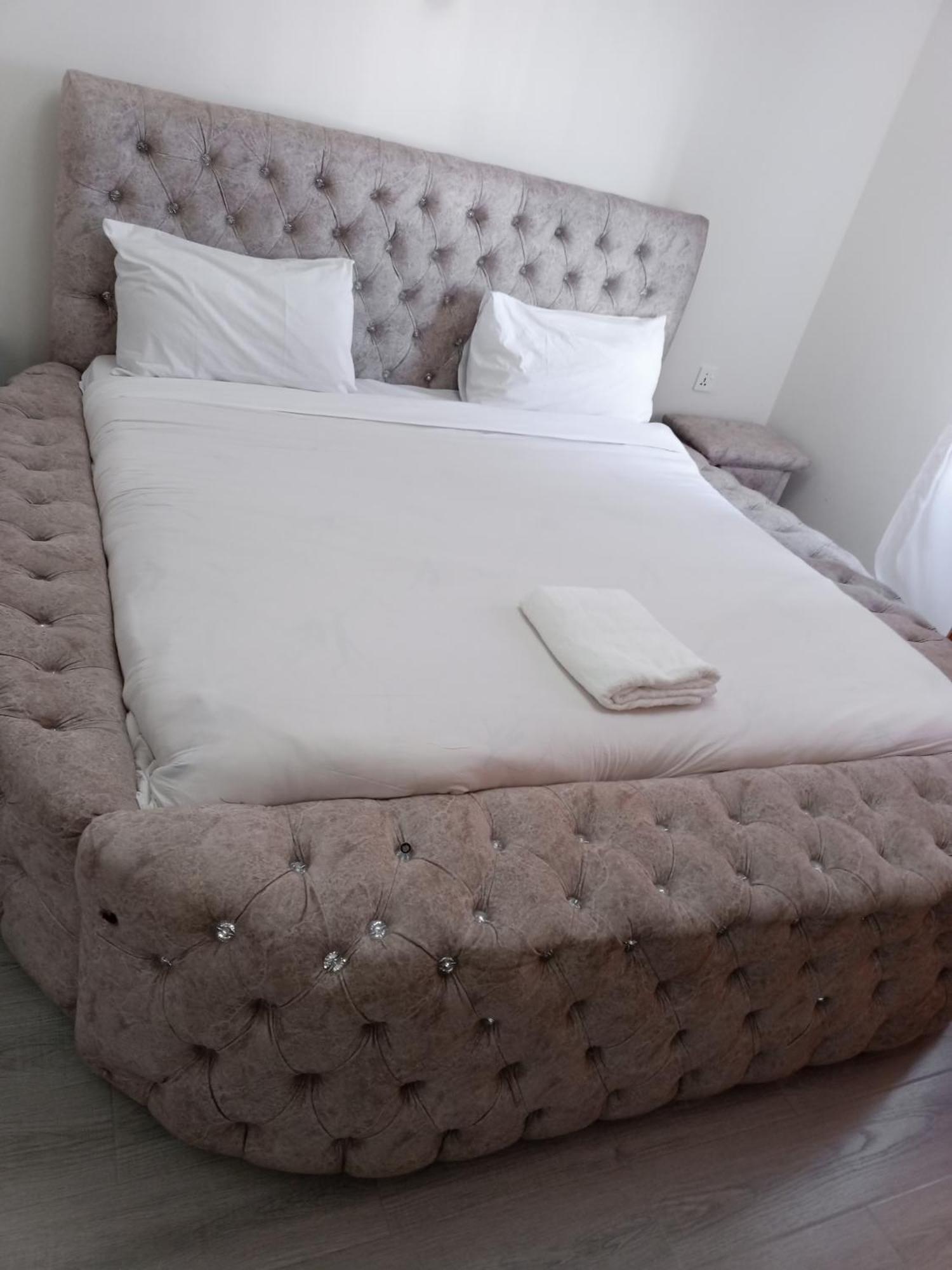 Kilimani Hurlingham Sandal Wood Gardens Opposite Four Points By Sheraton Apartment *