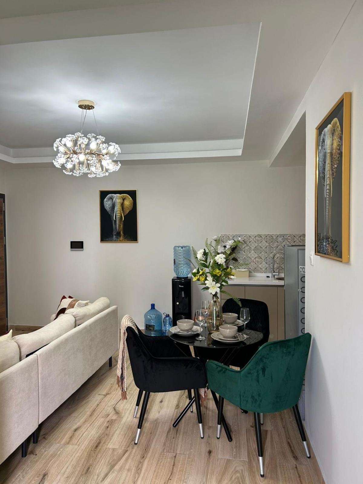 Mopearlz Elite Residency *