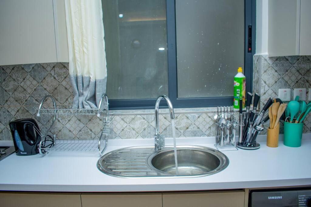 Urban Lifestyle 1br In Westlands, Heated Pool, Gym, Workspace & Parking Nairobi