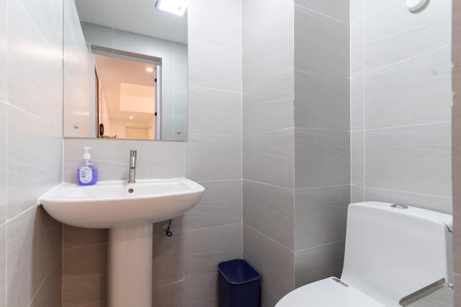 Laurel Hill Apartment *