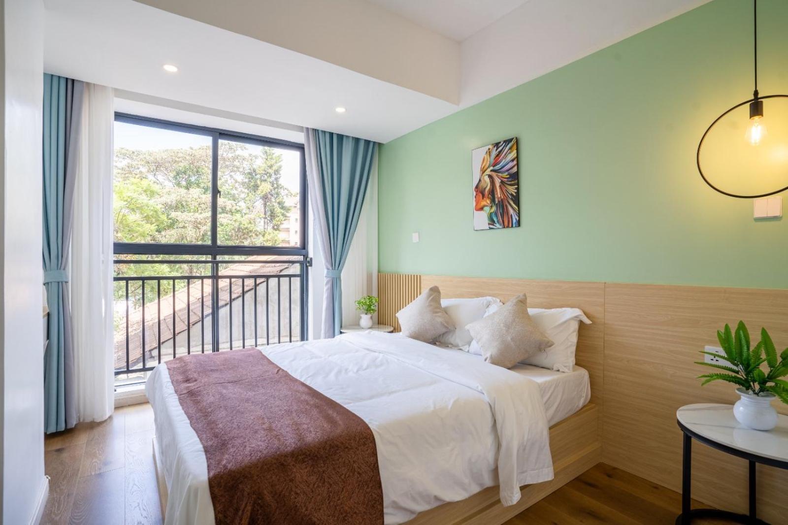 Laurel Hill Apartment *