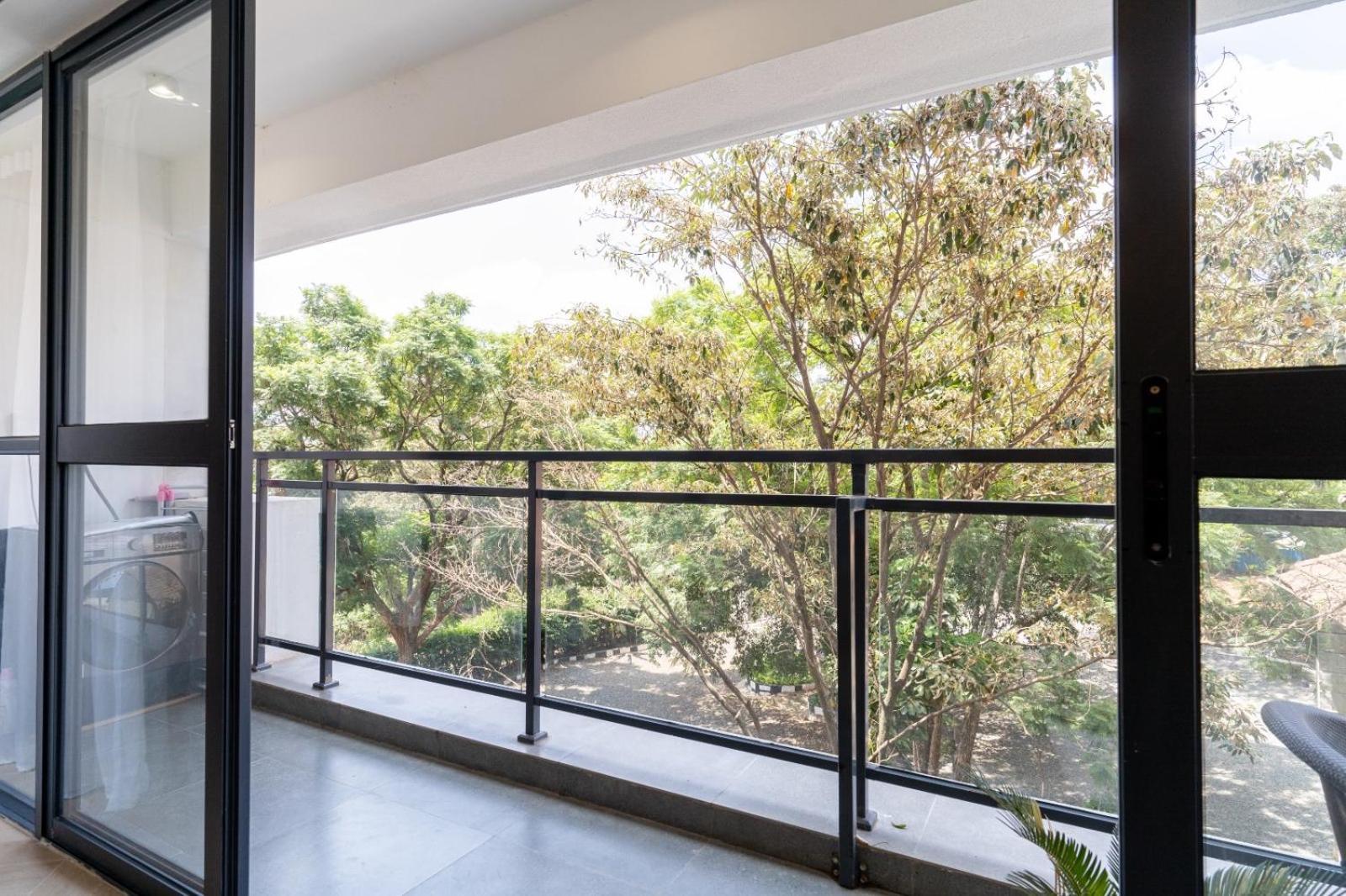 Laurel Hill Apartment *