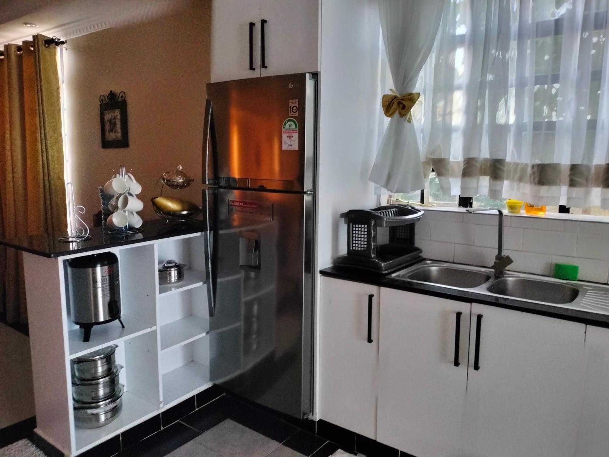 Monisa House Apartment