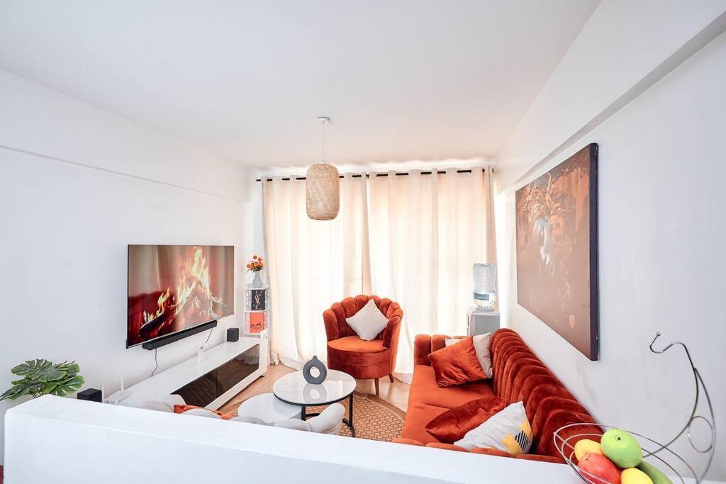 Apartment Artistic, Modern One Bedroom Duplex