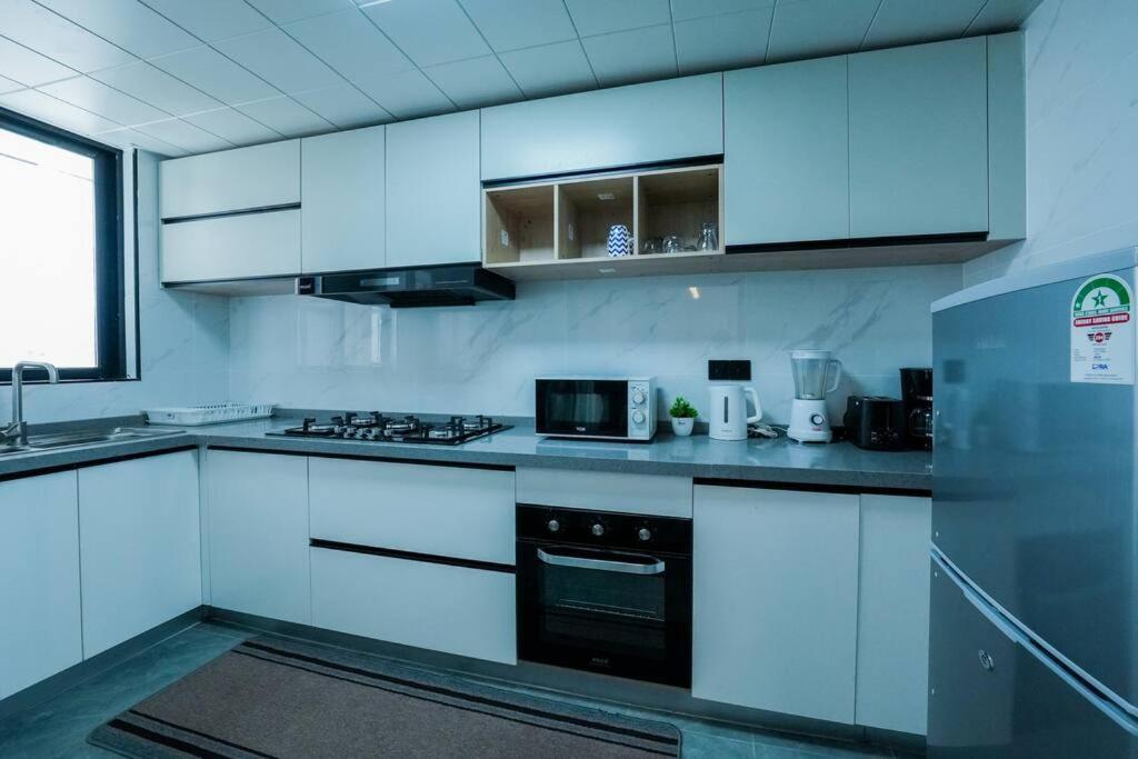 Apartment Abantu Parkview 2br Near Jkia Sgr With Pool Gym Eatery