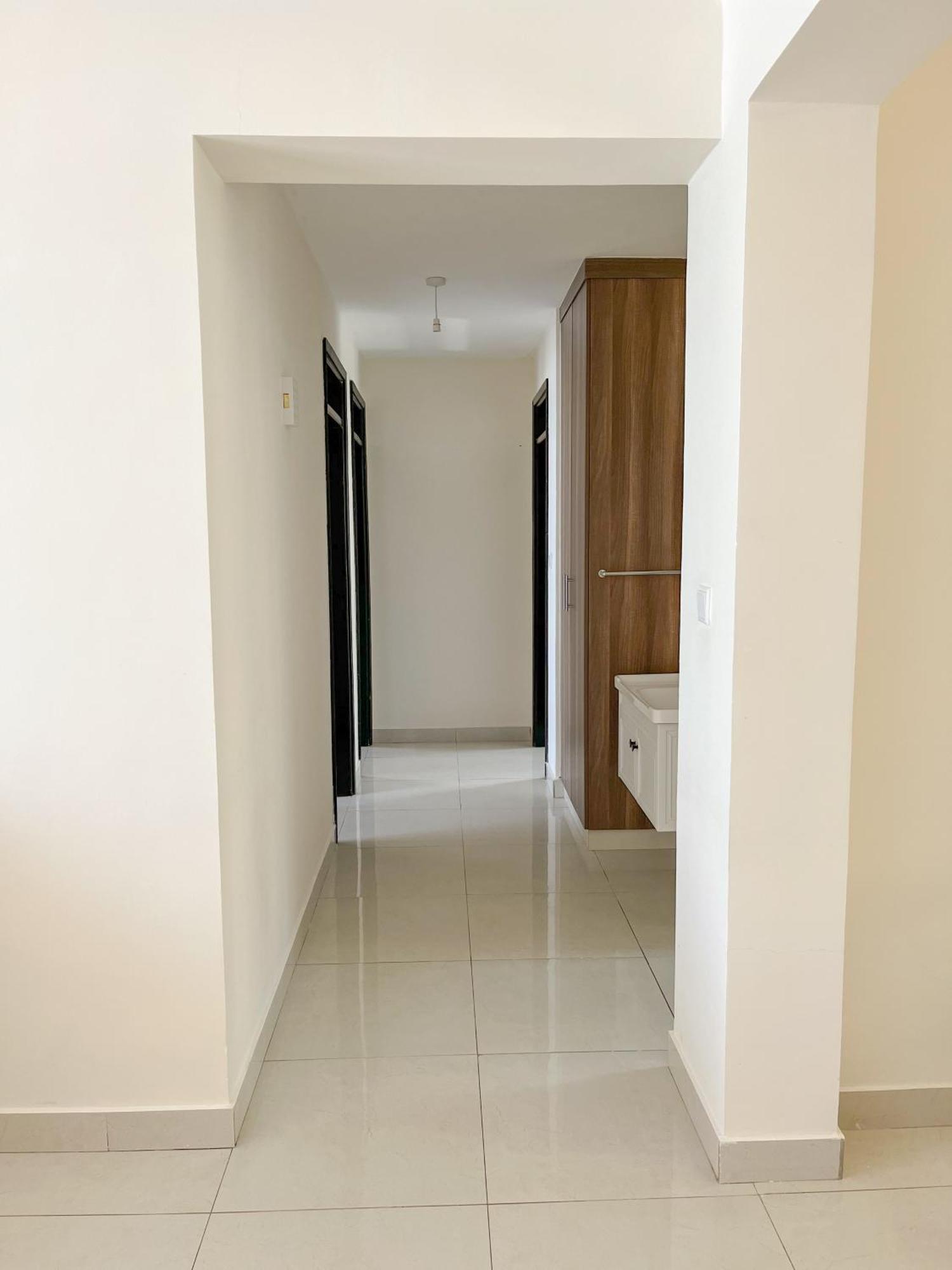 Transit Nest Airport Apartment