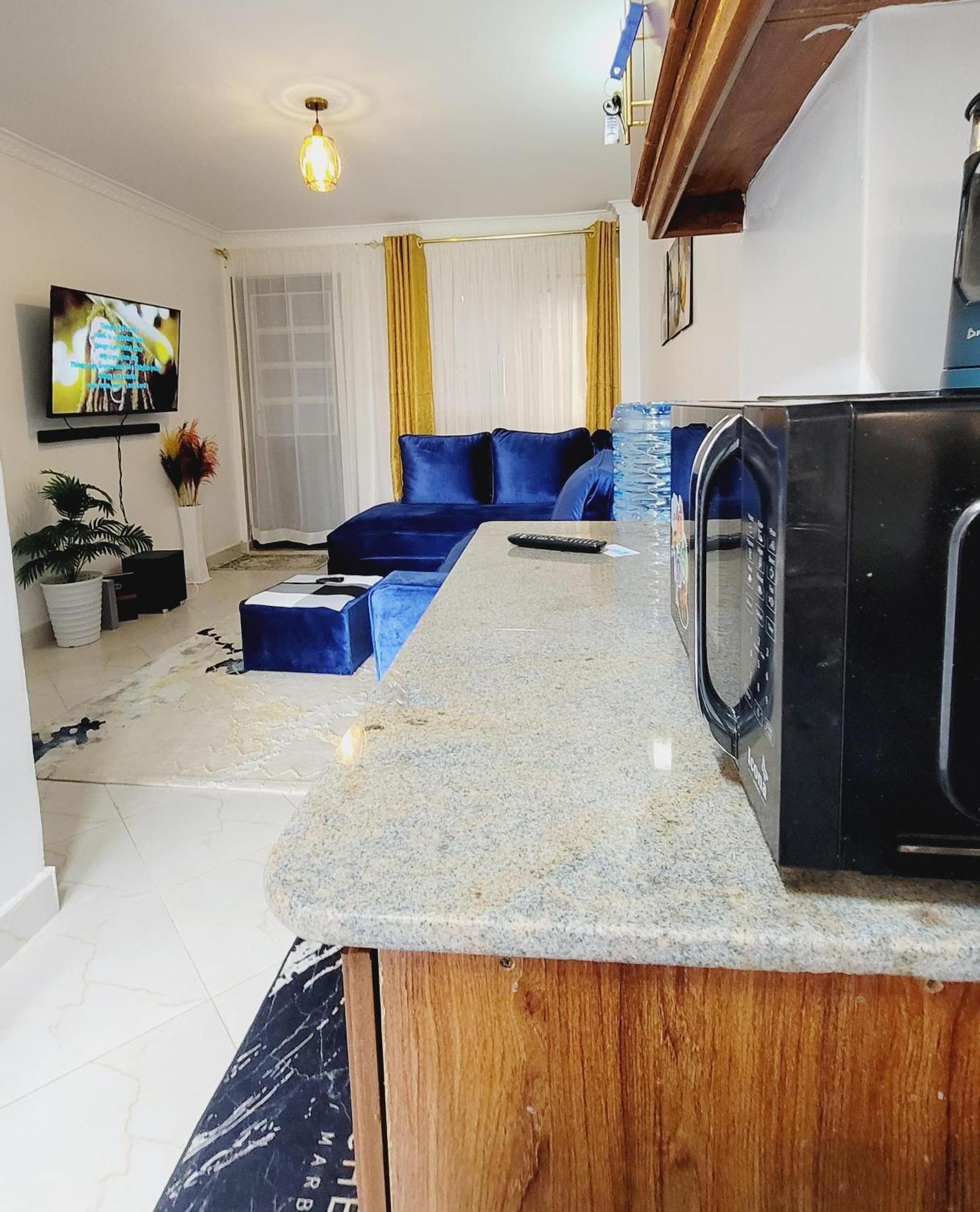 Newly Furnished 1-bedroom Apartment