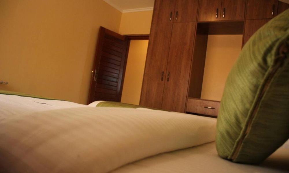 Hotel Lia & Training Centre 3*