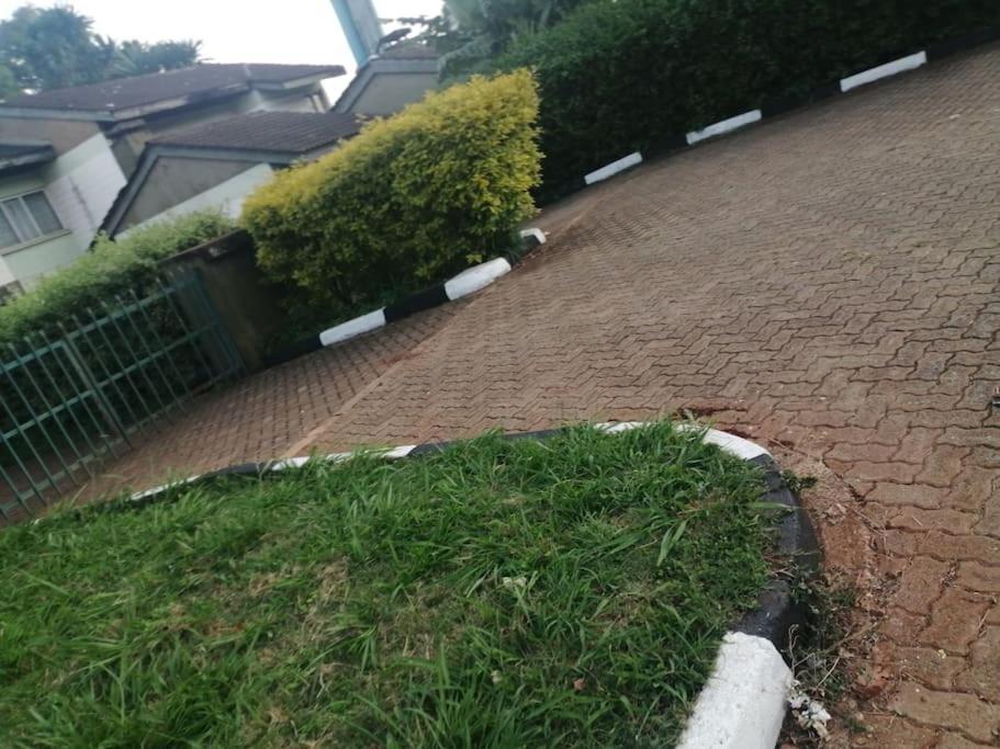 De Gold Nest-opposite Embassy Apartment *