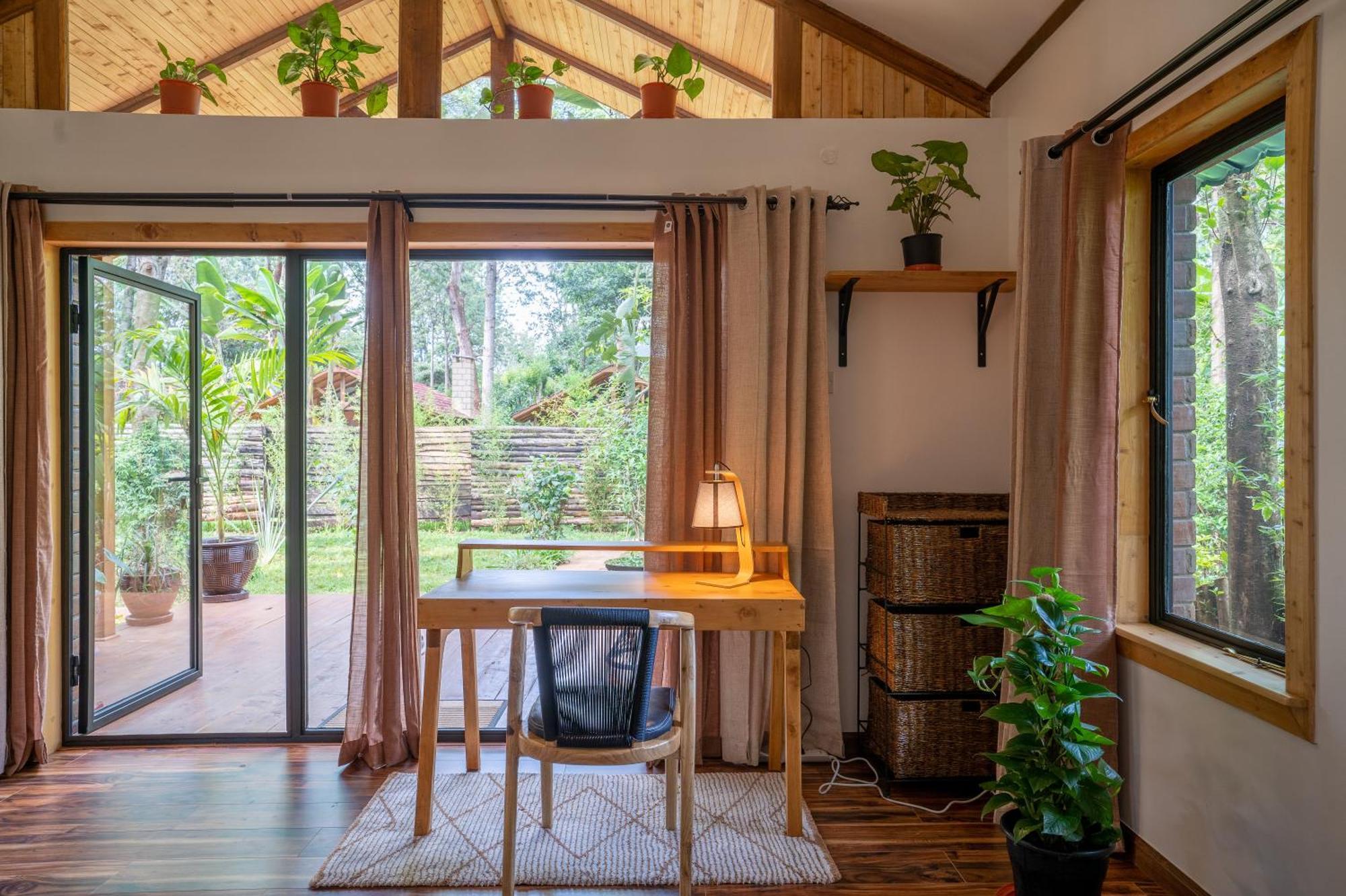 The Jungle Oasis With Heated Pool Apartment