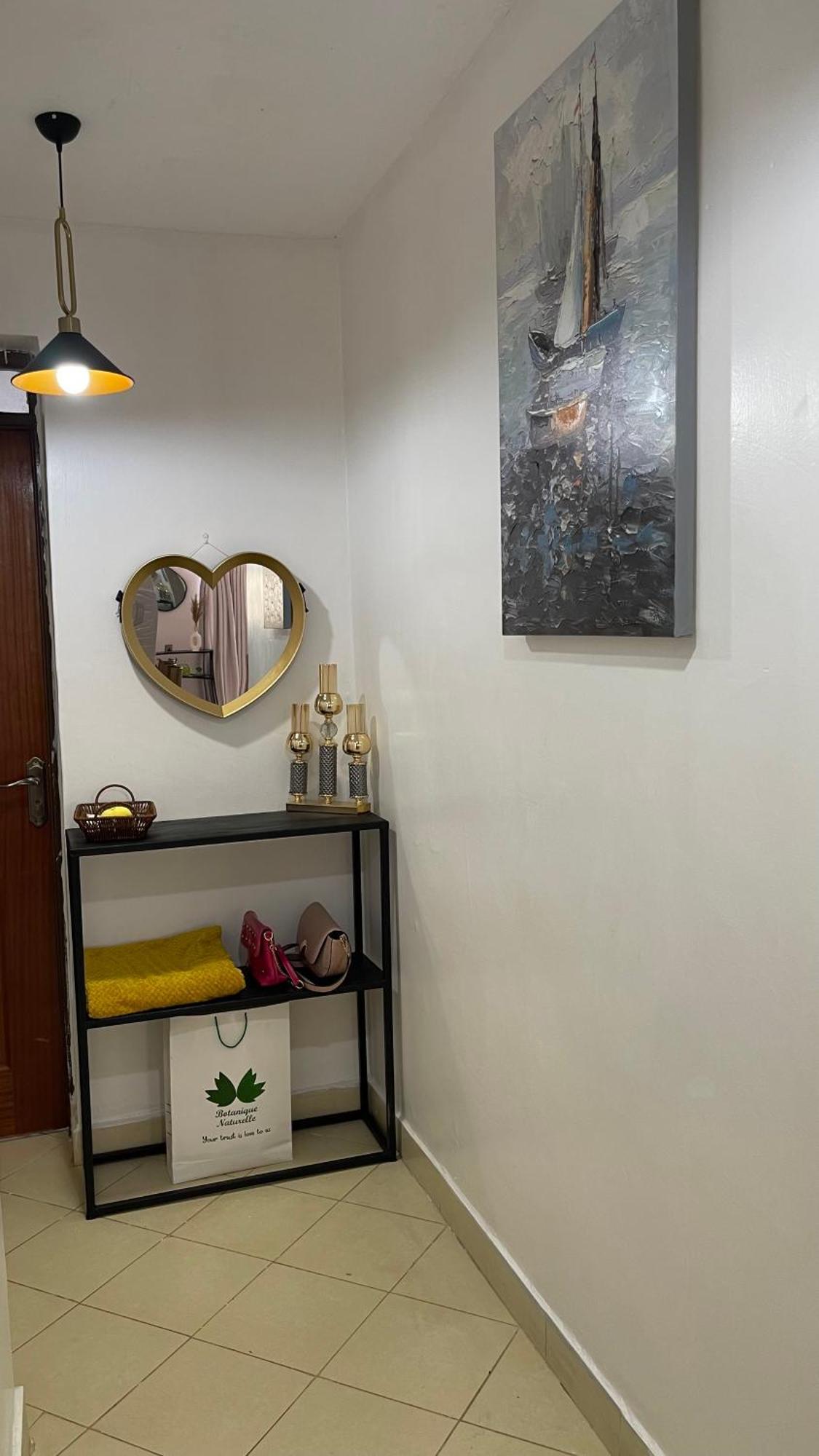 Chrystalkhomes * Nairobi