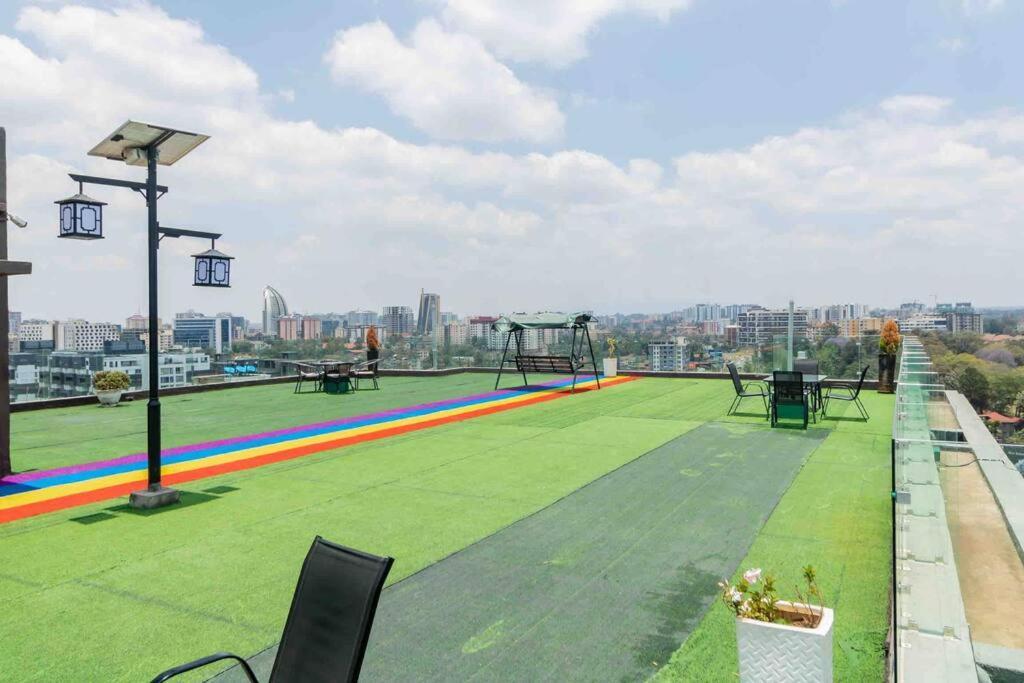 Modern 1br With Balcony, Pool/gym In Kileleshwa