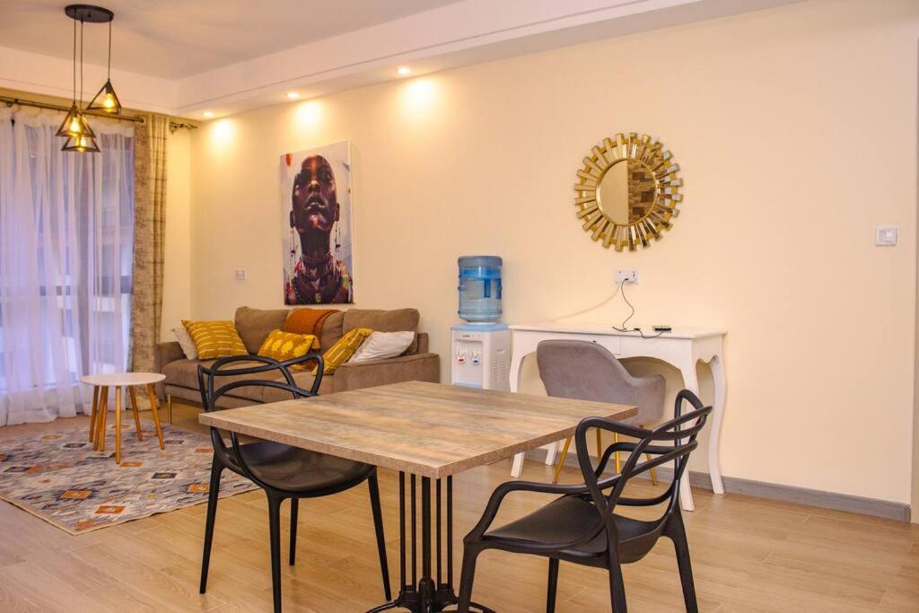 Modern 1br With Balcony, Pool/gym In Kileleshwa Apartment *