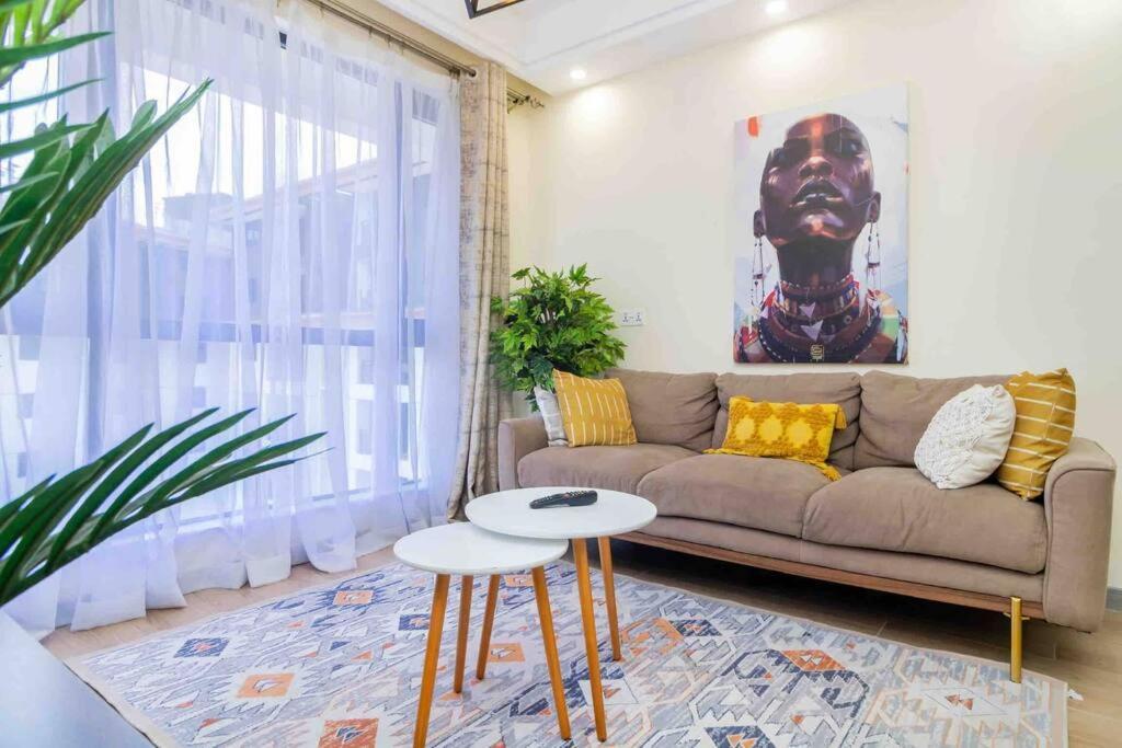 Modern 1br With Balcony, Pool/gym In Kileleshwa *