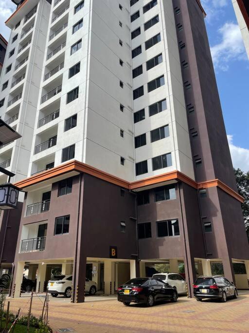 Modern 1br With Balcony, Pool/gym In Kileleshwa
