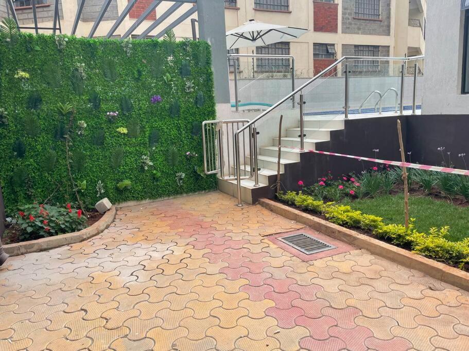 Modern 1br With Balcony, Pool/gym In Kileleshwa Apartment