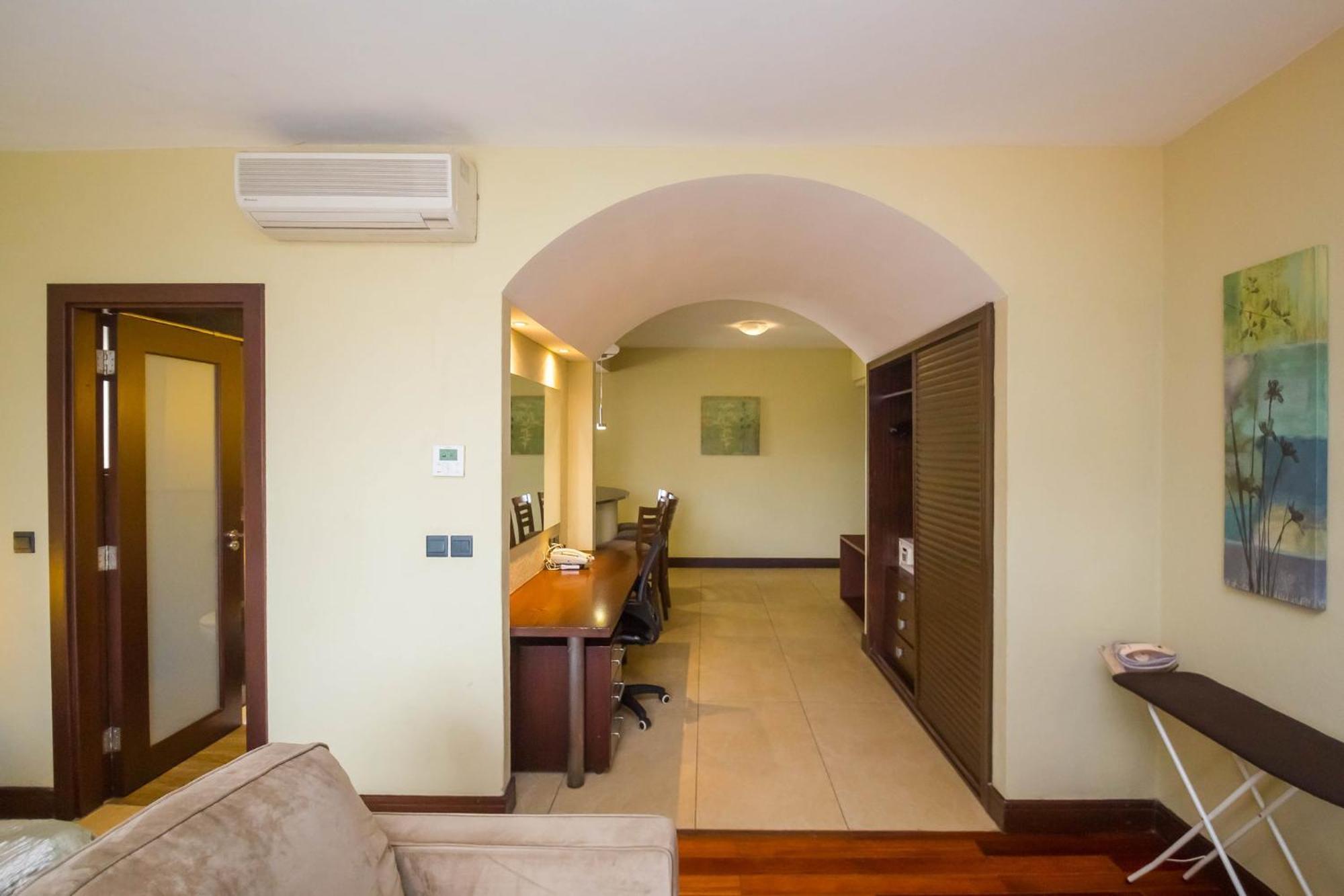Aparthotel Taarifa By Dunhill Serviced 5*