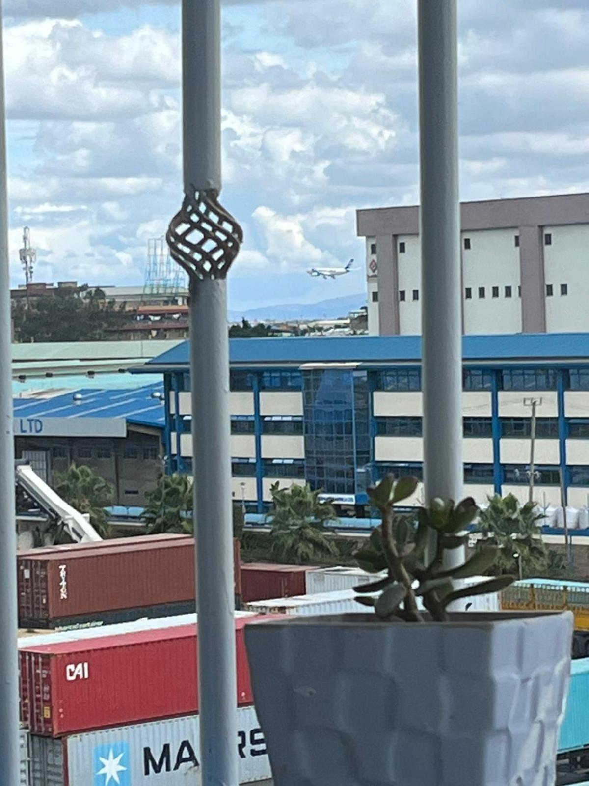 Tcr Residences At Kings Millennium- 3bdrm Apts, Ensuite, 7km To Jki Airport, 7km To Cbd * Nairobi