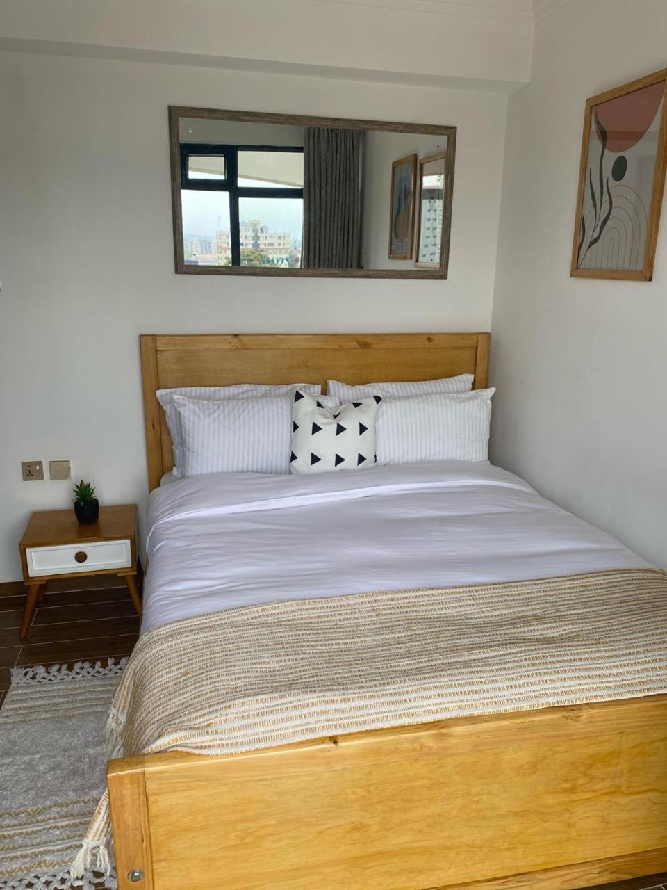 Exquisite Urban In Kilimani By The Manna