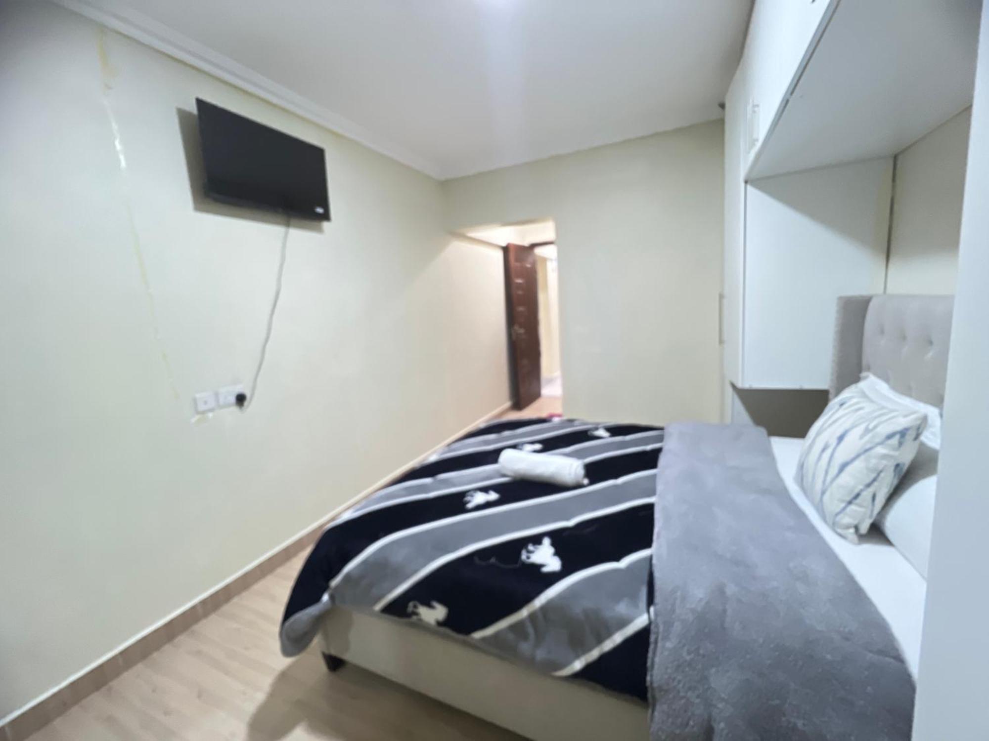 Fully Furnished 2 Bedroom With A Spacious Balcony Behind Gateway Mall 10 Minutes To Jkia,5min To Sgr With Ac,washing Machine And Lift Apartment