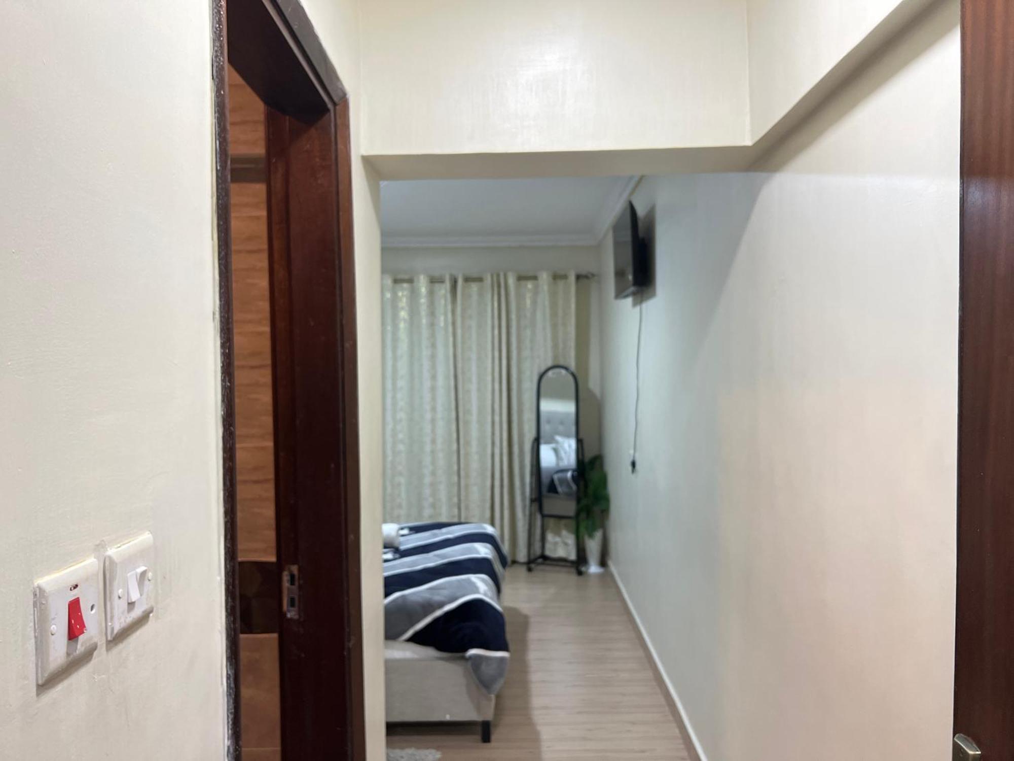 Apartment Fully Furnished 2 Bedroom With A Spacious Balcony Behind Gateway Mall 10 Minutes To Jkia,5min To Sgr With Ac,washing Machine And Lift *