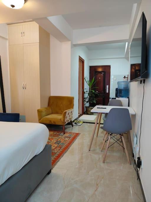 Apartment Lovely On Dennis Pritt Kilimani *